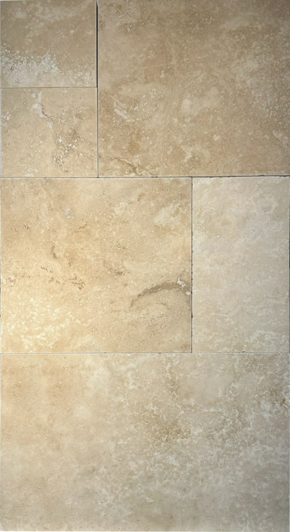 PAVERS Colosseum Light Tumbled Versailles Pattern